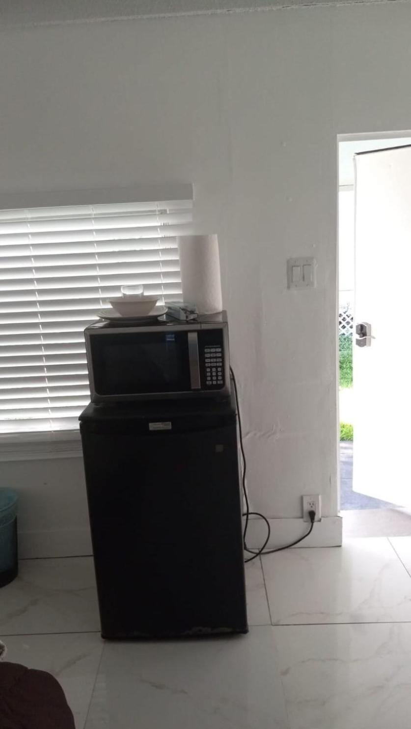 1161 Studio 1 Miami Tamiami ภายนอก รูปภาพ
